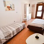 Apartment In - Istrien 17457 Pula