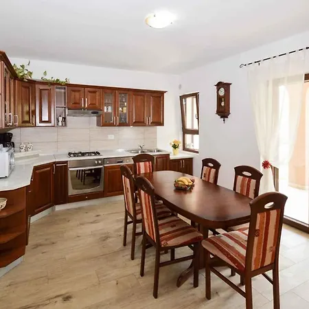 In - Istrien 17457 Apartamento *