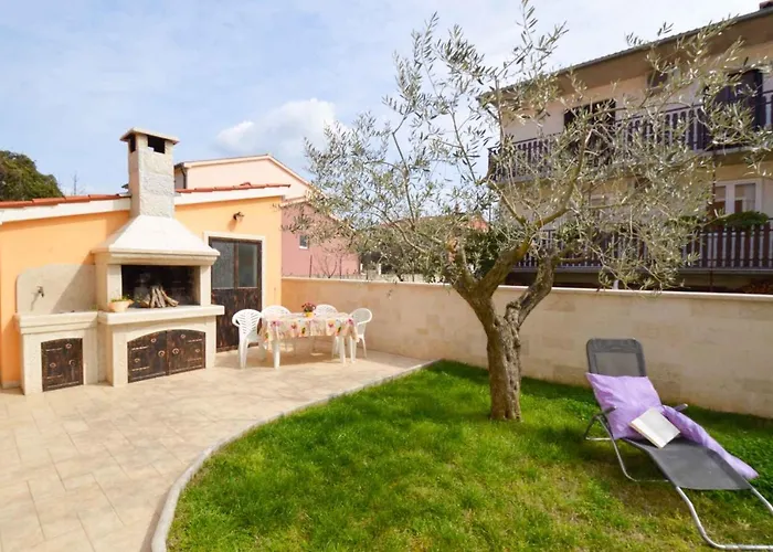 In - Istrien 17457 * Пула