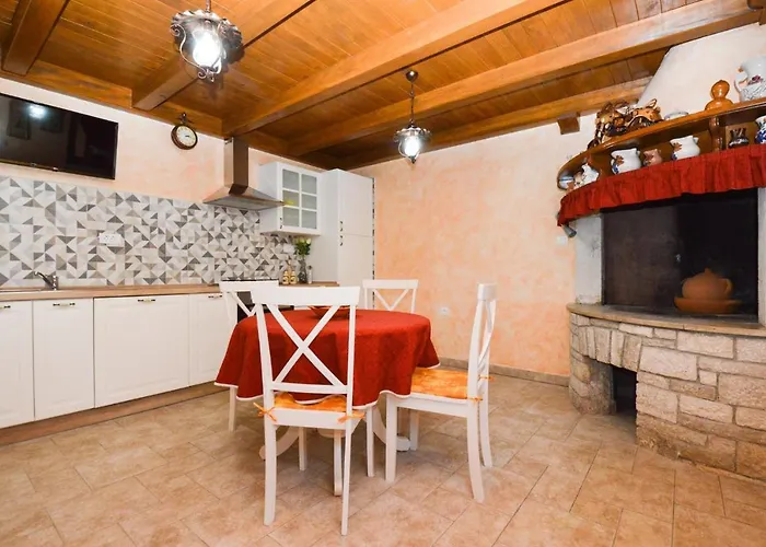 דירה In - Istrien 17457 פולה