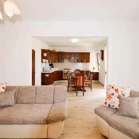 In - Istrien 17457 Apartament Pula